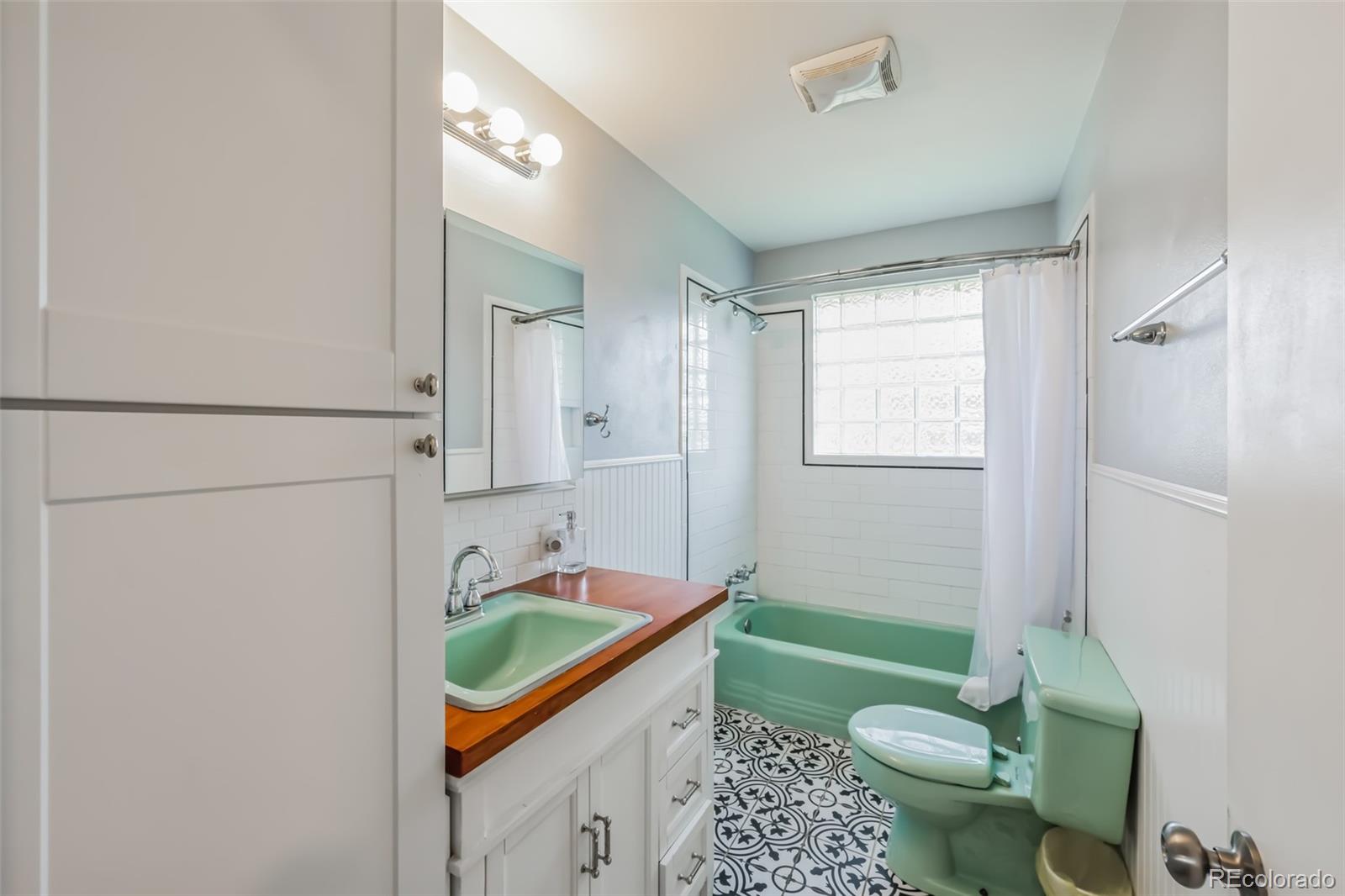 MLS Image #8 for 1072 s decatur street,denver, Colorado