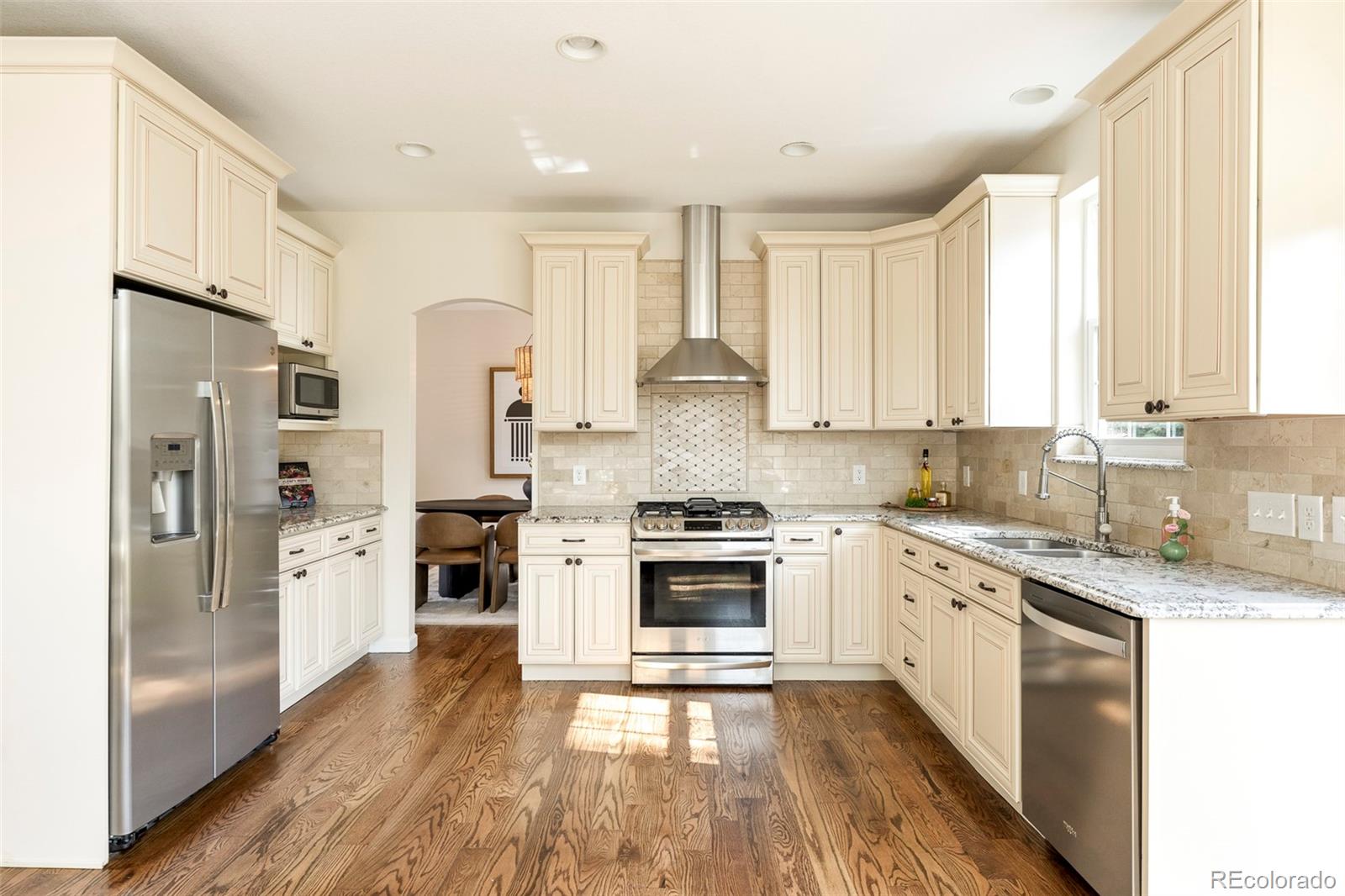 MLS Image #6 for 9404 e arbor drive,englewood, Colorado