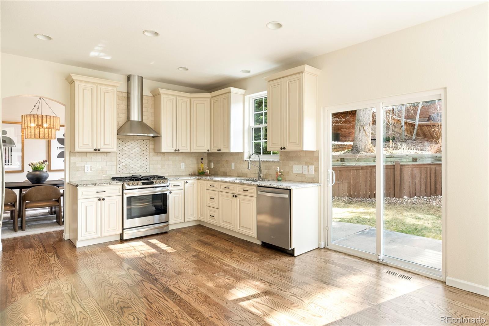 MLS Image #7 for 9404 e arbor drive,englewood, Colorado