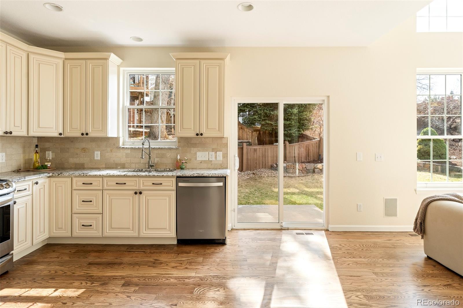 MLS Image #8 for 9404 e arbor drive,englewood, Colorado