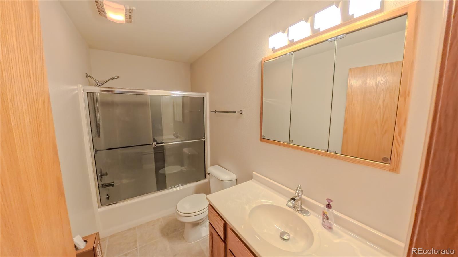 MLS Image #14 for 56100 e 33rd court,strasburg, Colorado
