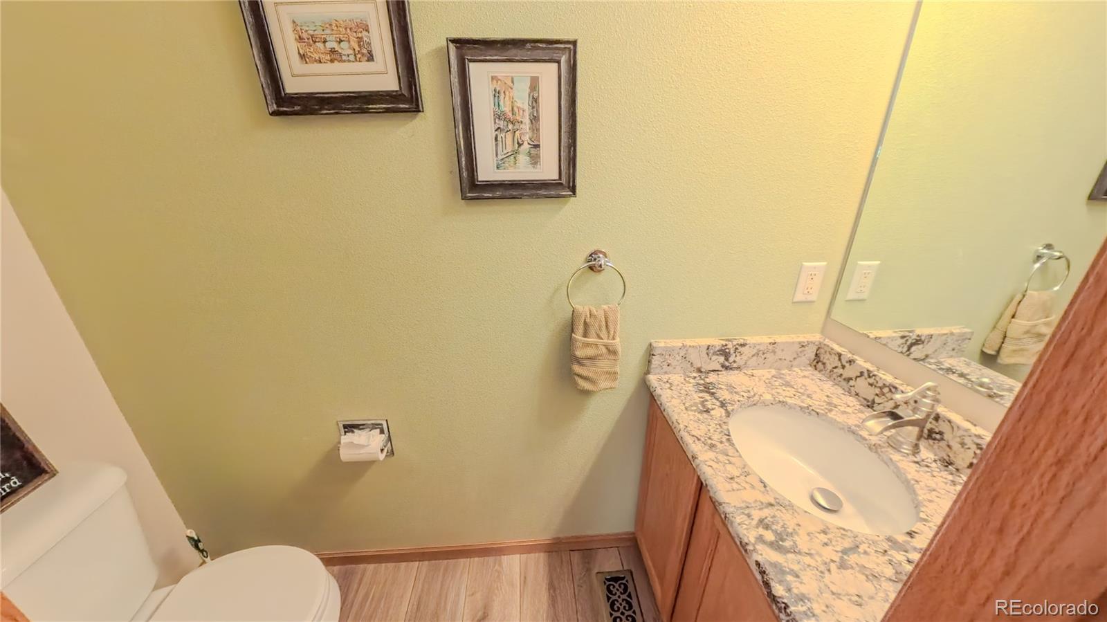 MLS Image #16 for 56100 e 33rd court,strasburg, Colorado