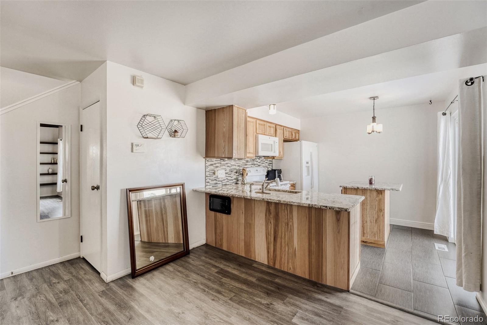MLS Image #3 for 2621 s xanadu way b,aurora, Colorado