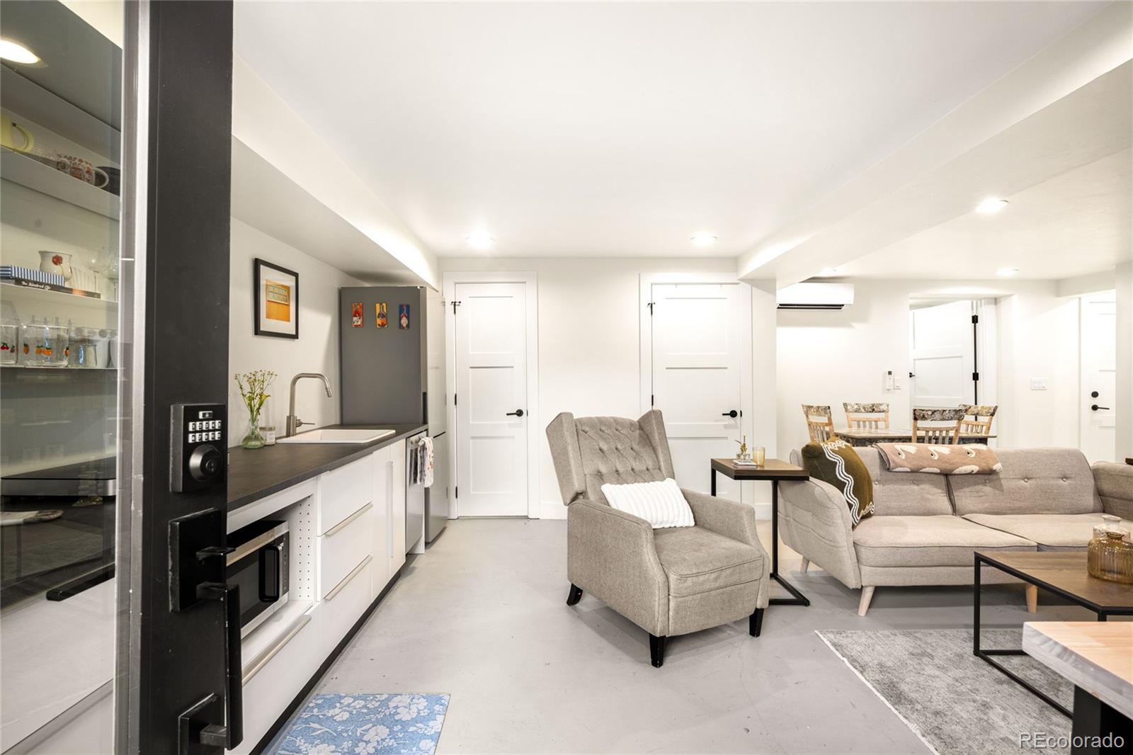 MLS Image #43 for 1675 s steele street,denver, Colorado