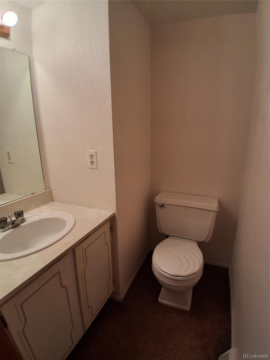 MLS Image #10 for 1135 s oneida street,denver, Colorado