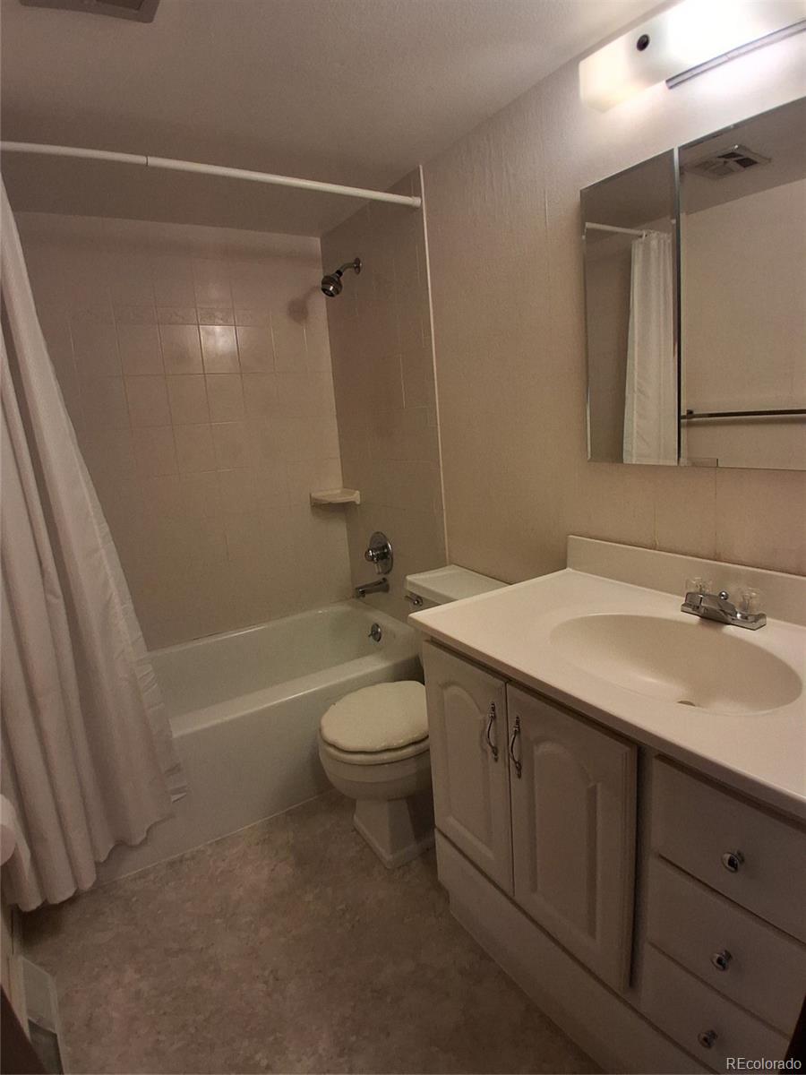 MLS Image #17 for 1135 s oneida street,denver, Colorado