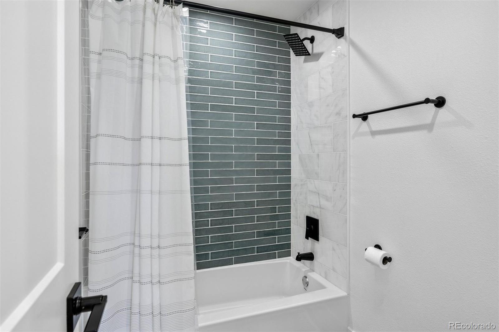MLS Image #29 for 7079 s locust place,centennial, Colorado
