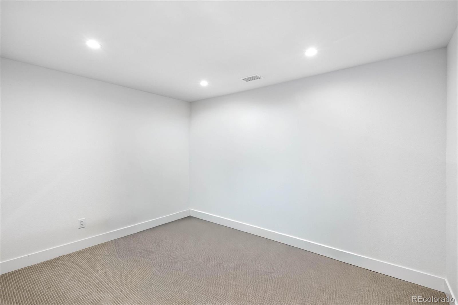 MLS Image #39 for 7079 s locust place,centennial, Colorado