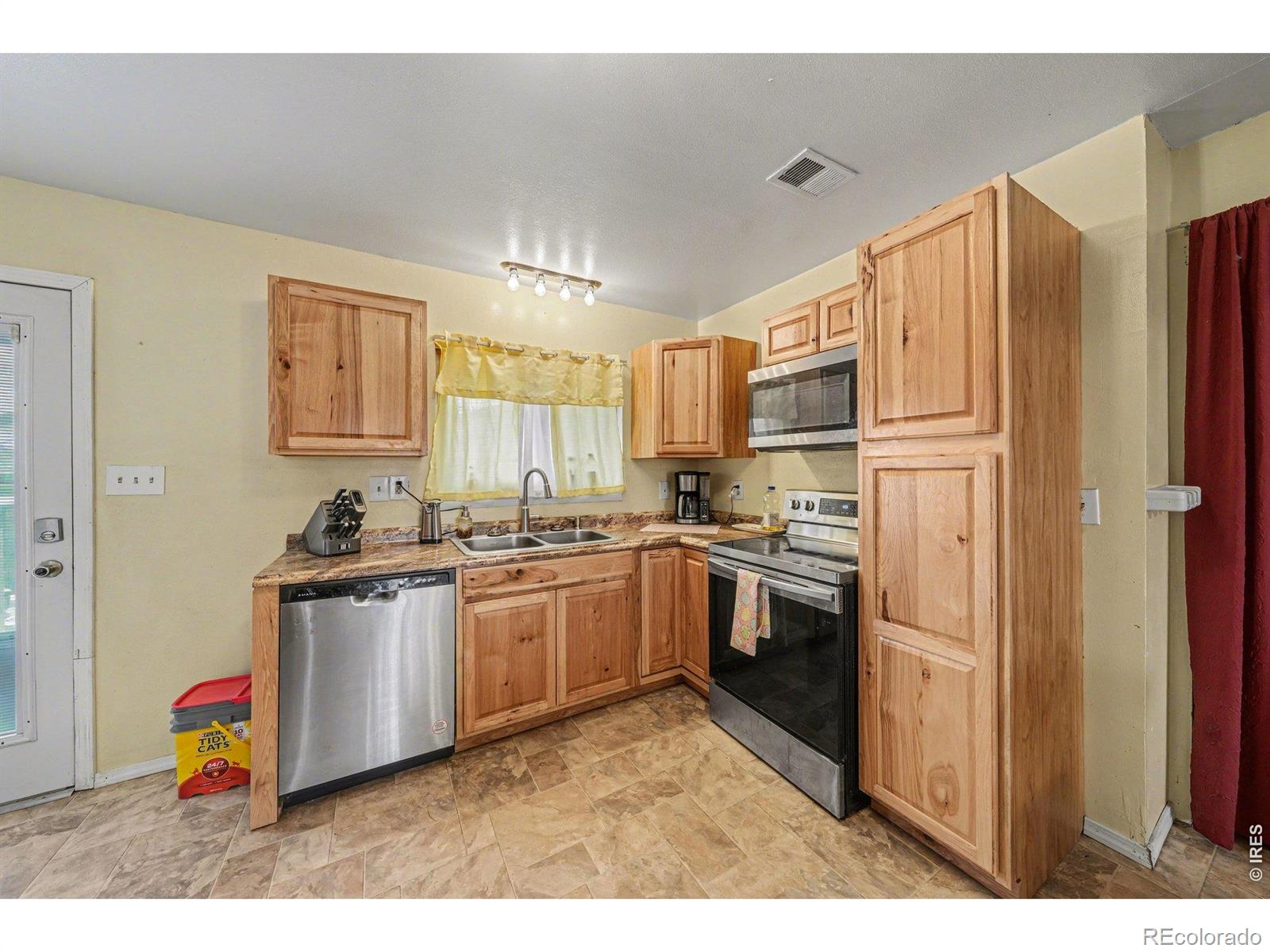 MLS Image #10 for 902  4th street,pierce, Colorado