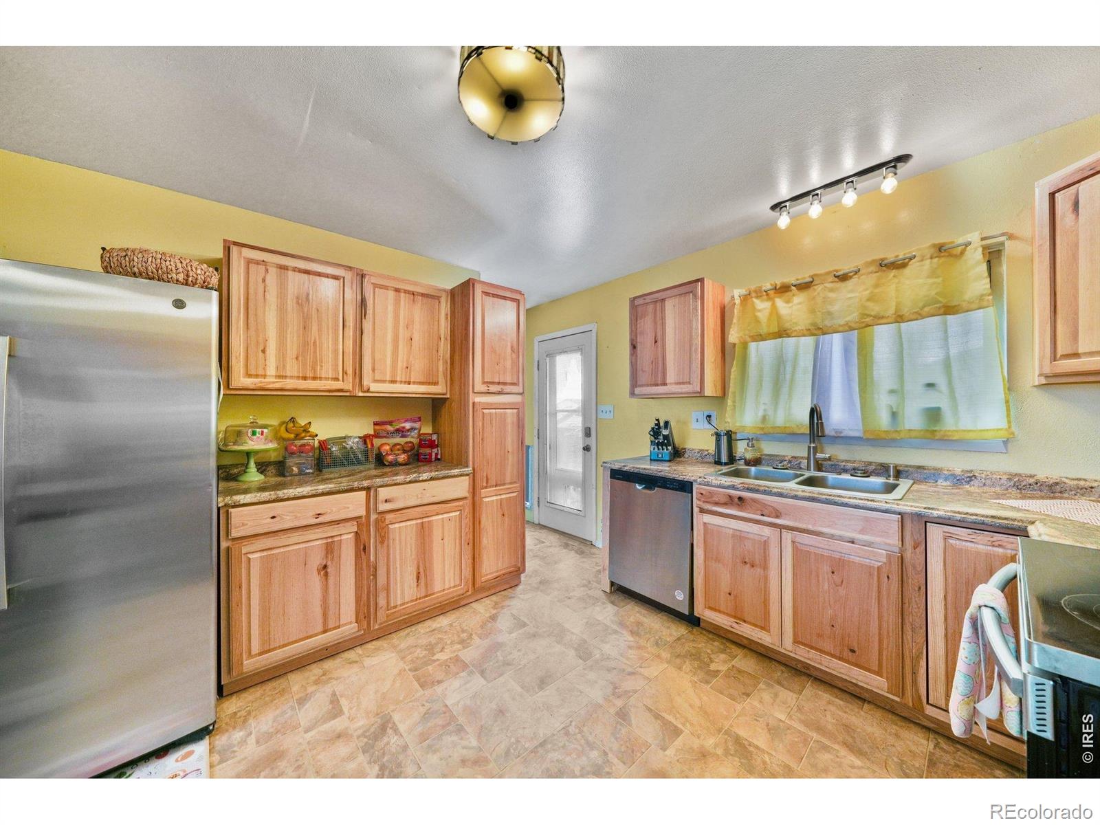 MLS Image #9 for 902  4th street,pierce, Colorado