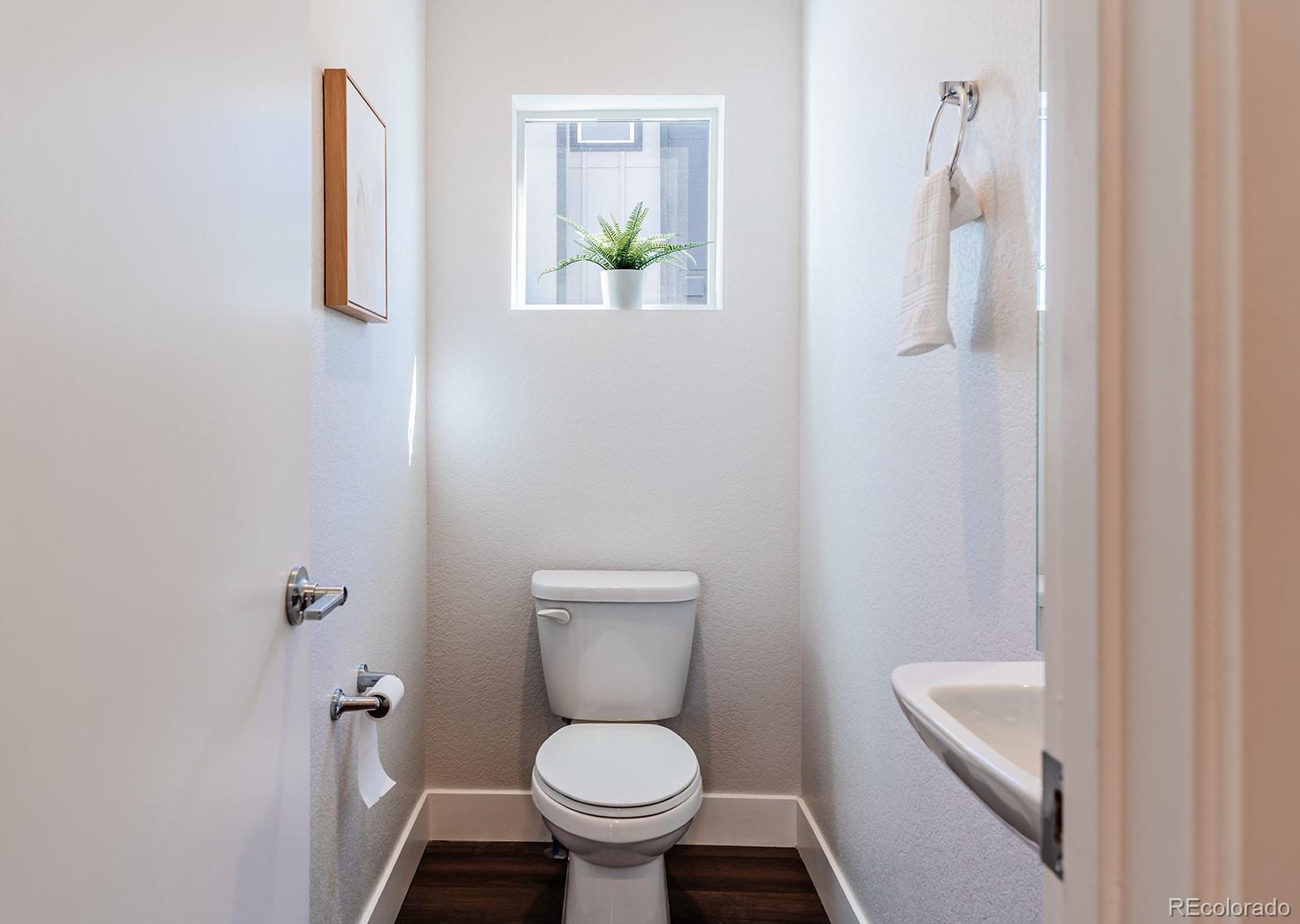 MLS Image #11 for 5532 w 10th place,lakewood, Colorado