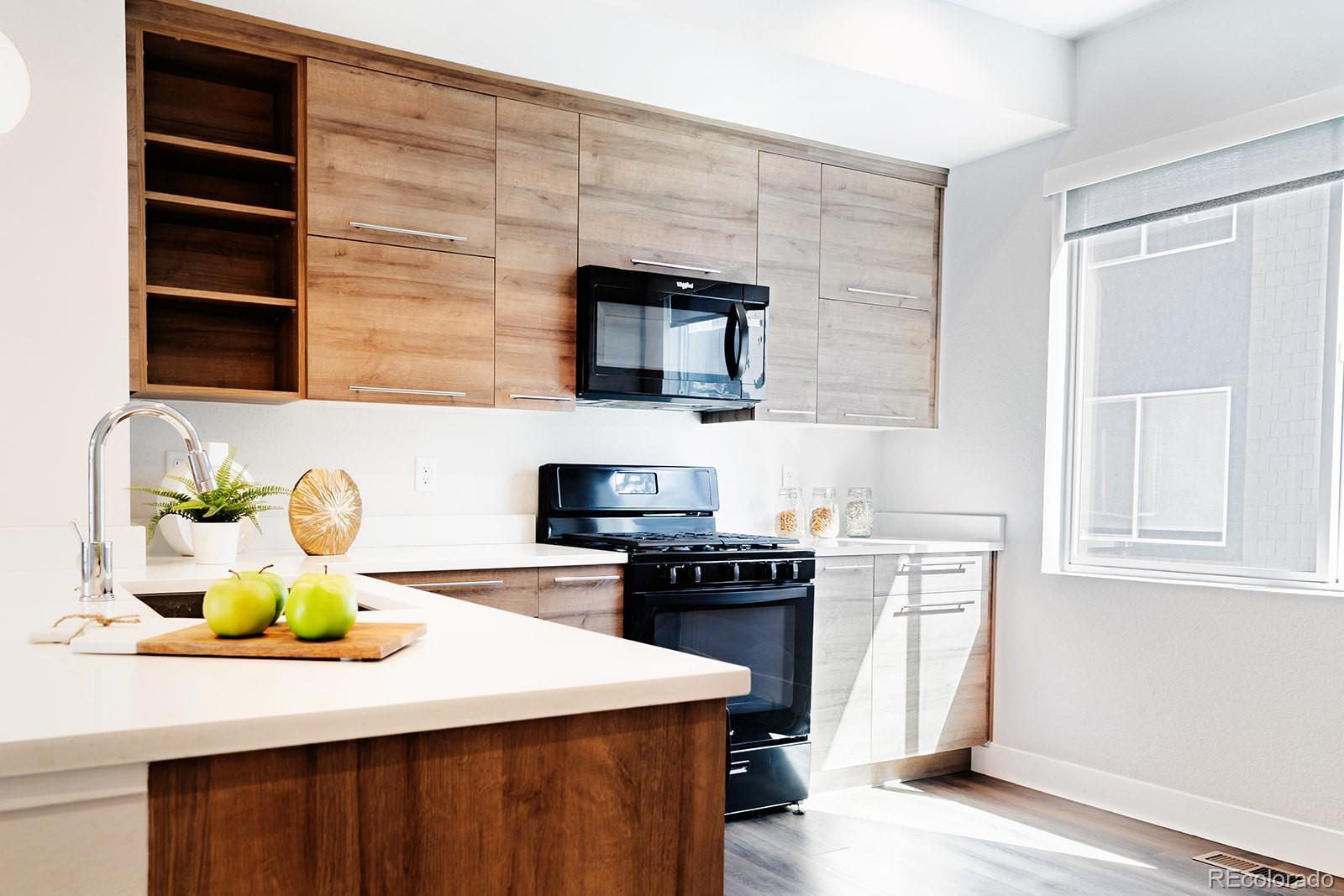 MLS Image #4 for 5532 w 10th place,lakewood, Colorado