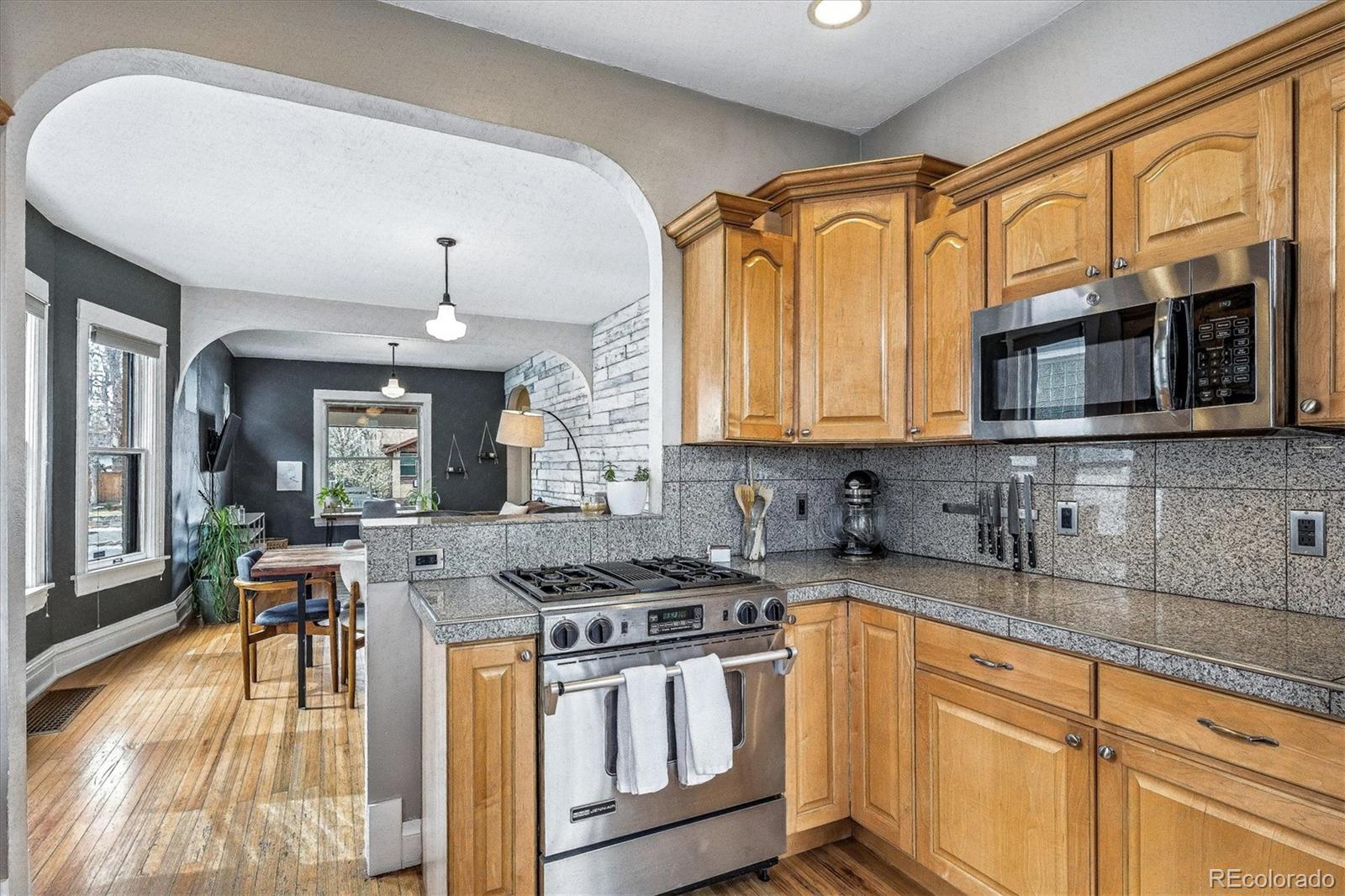 MLS Image #14 for 844 s washington street,denver, Colorado