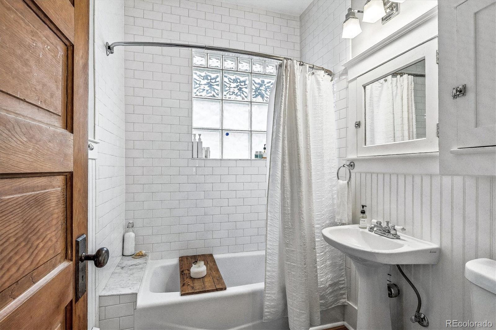 MLS Image #17 for 844 s washington street,denver, Colorado