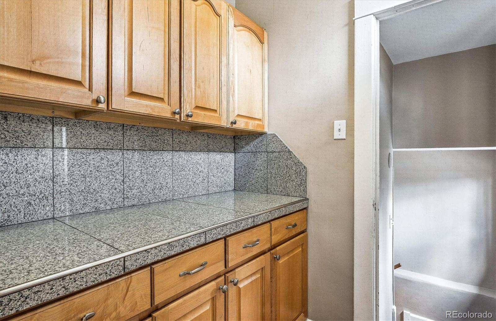 MLS Image #21 for 844 s washington street,denver, Colorado
