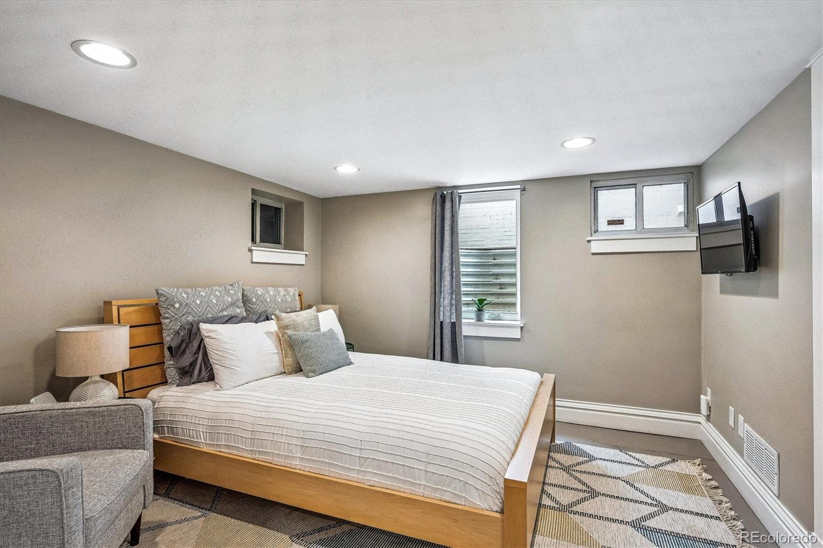 MLS Image #25 for 844 s washington street,denver, Colorado