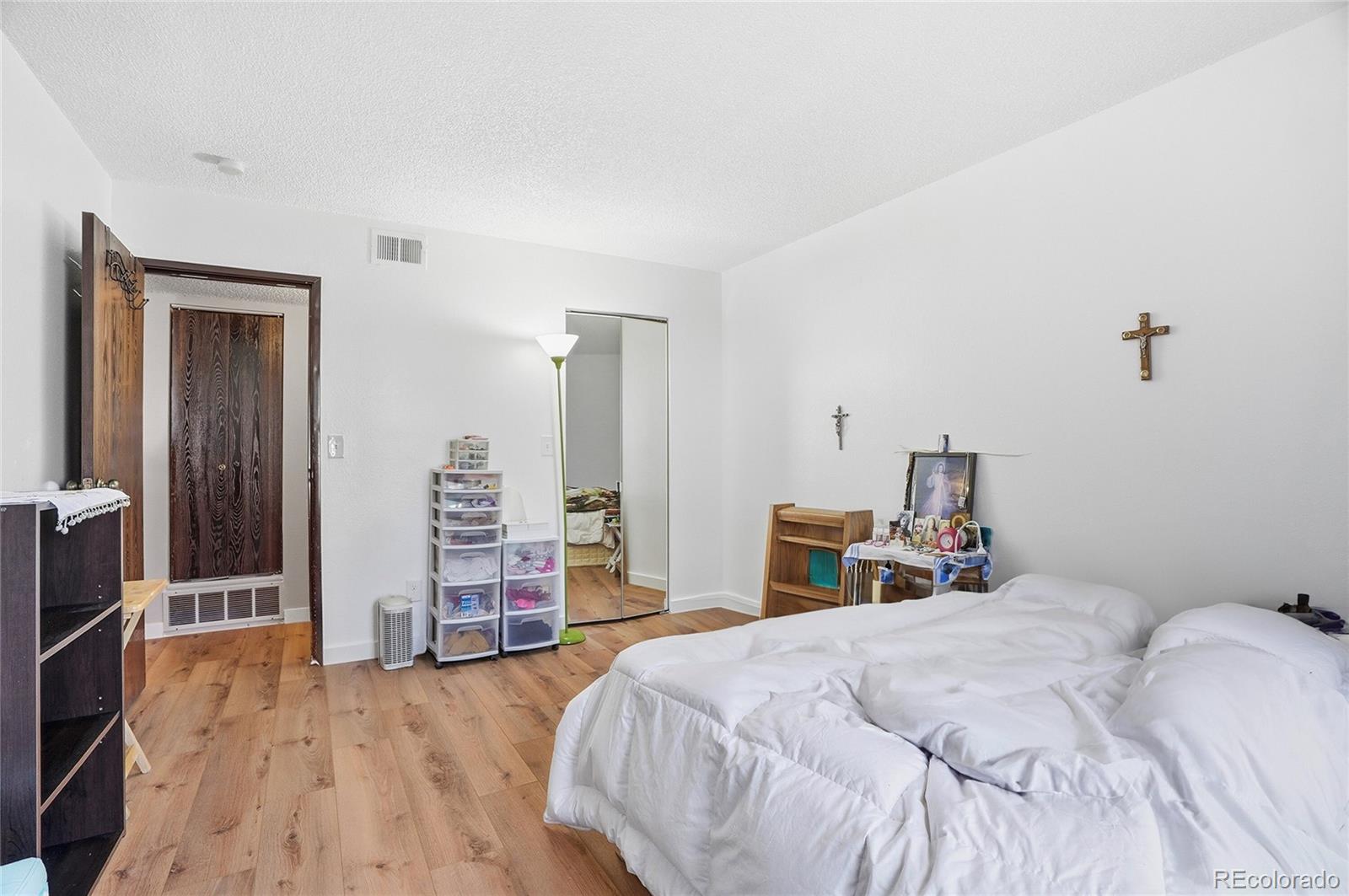 MLS Image #18 for 11983 e harvard avenue,aurora, Colorado