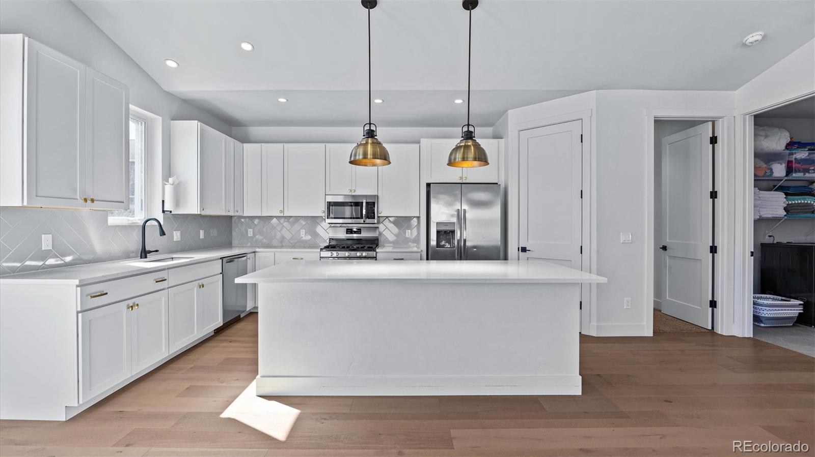 MLS Image #14 for 31  mt yale court,new castle, Colorado