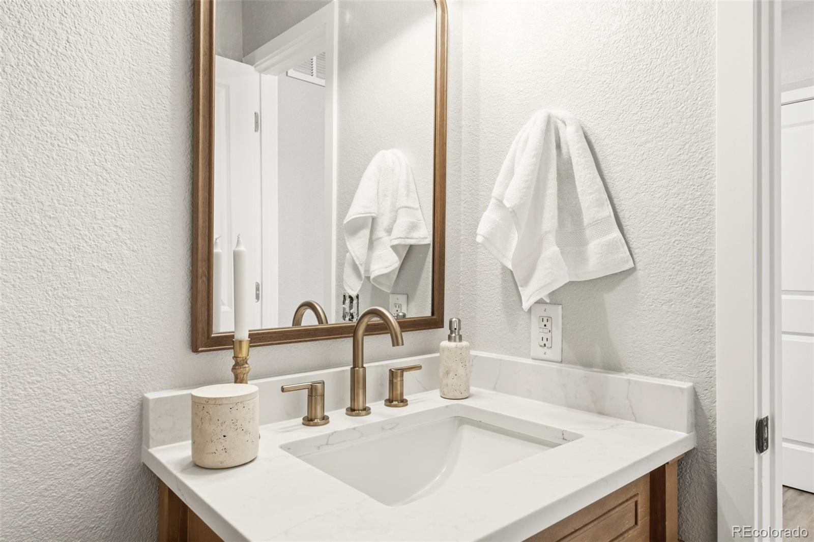 MLS Image #19 for 7213 s harrison way,littleton, Colorado