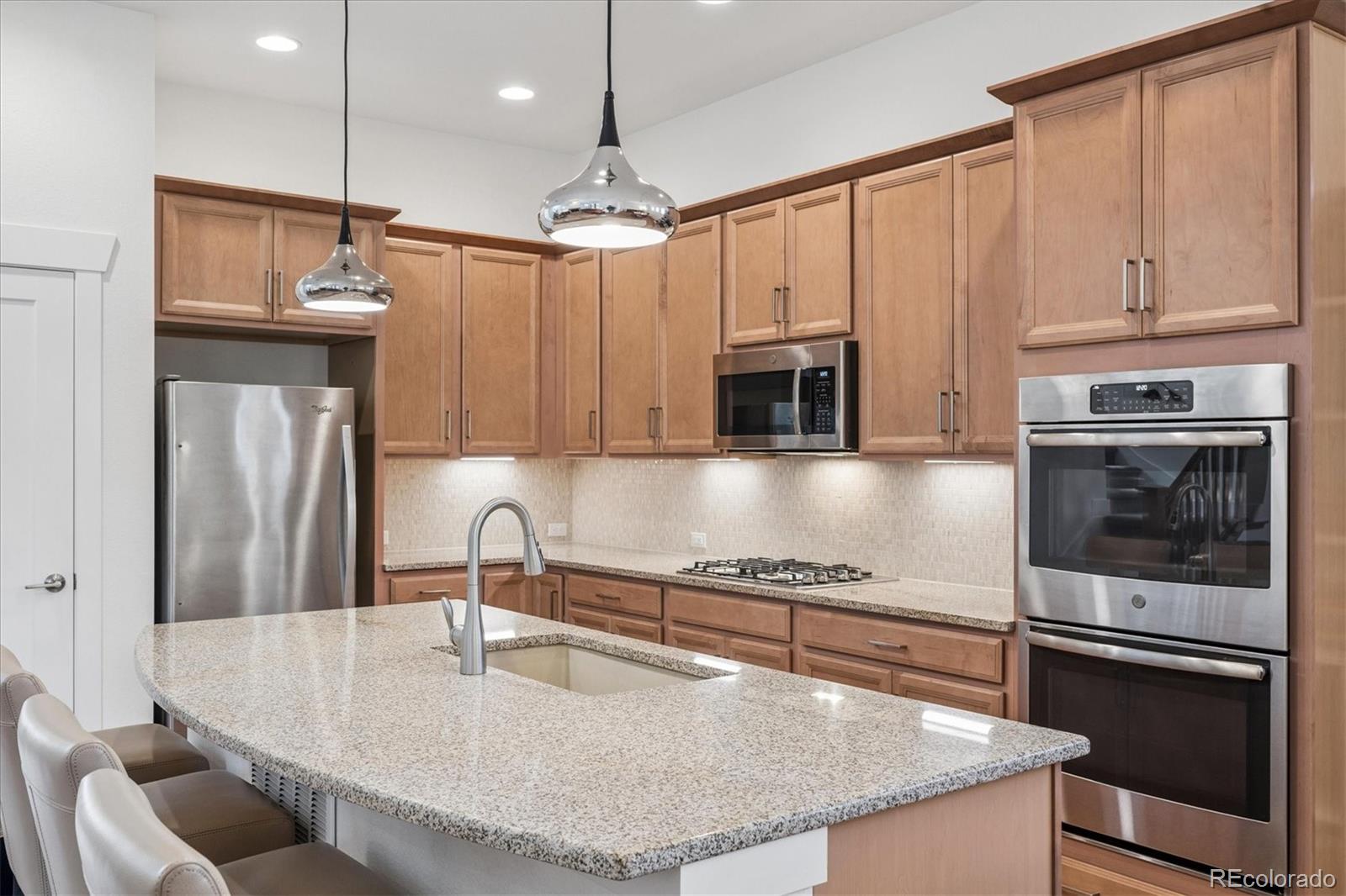 MLS Image #11 for 11399 e 25th drive,aurora, Colorado