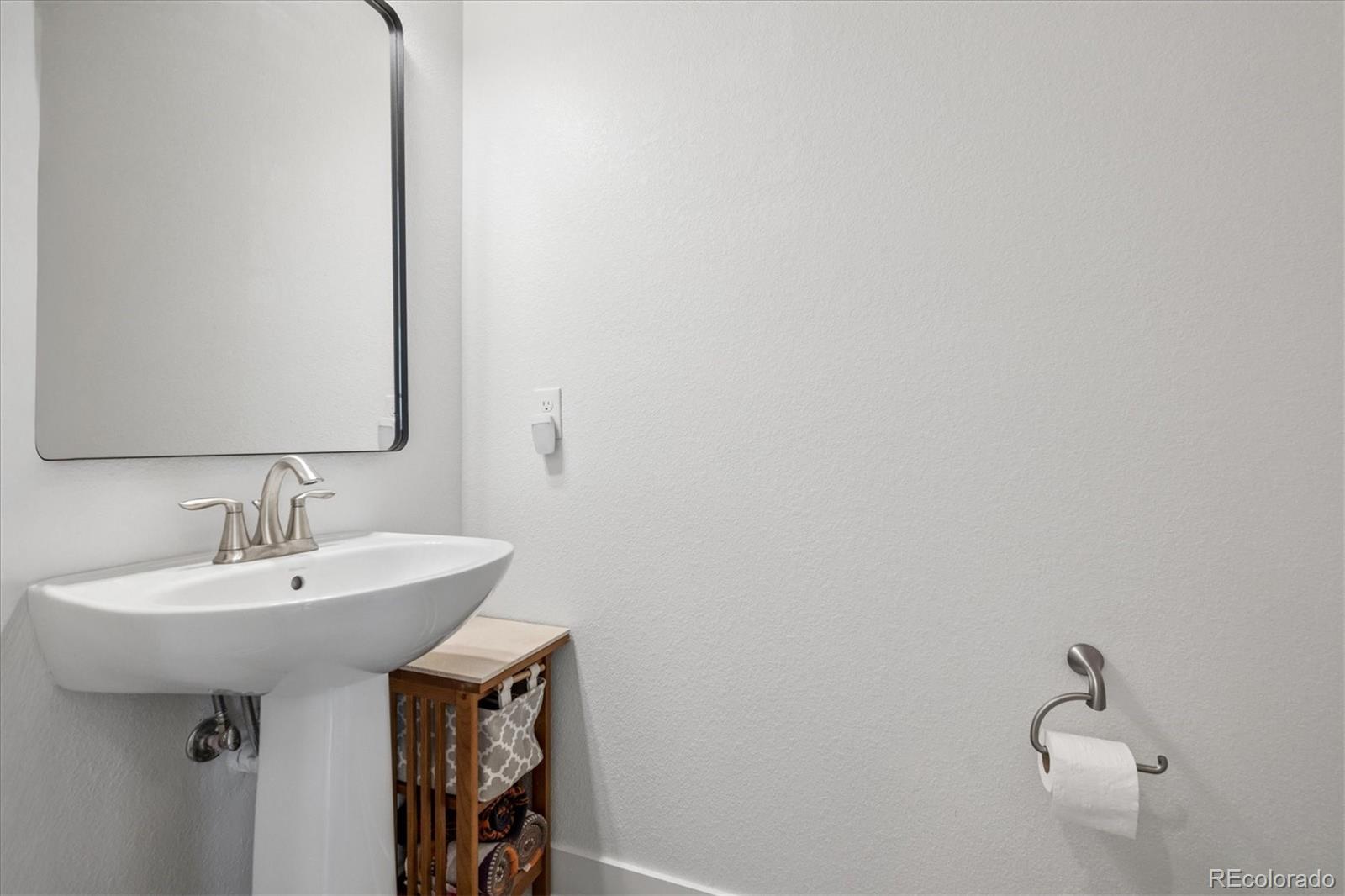 MLS Image #17 for 11399 e 25th drive,aurora, Colorado