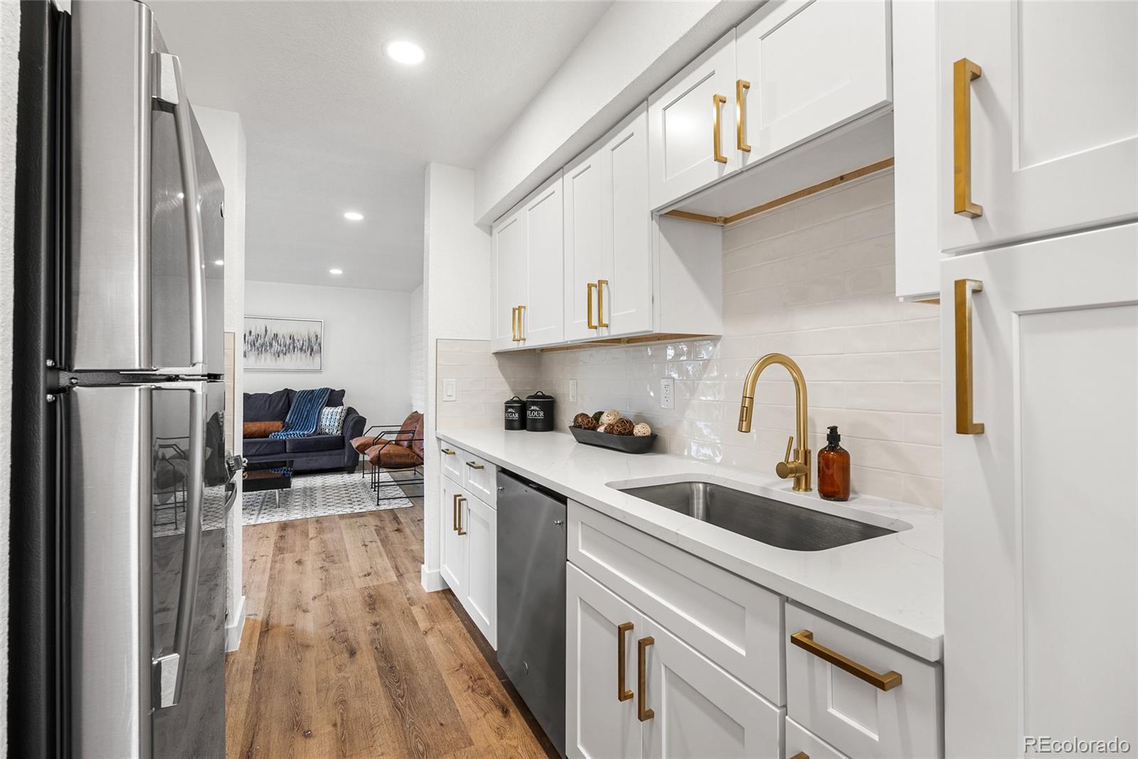 MLS Image #3 for 1060 s parker road,denver, Colorado