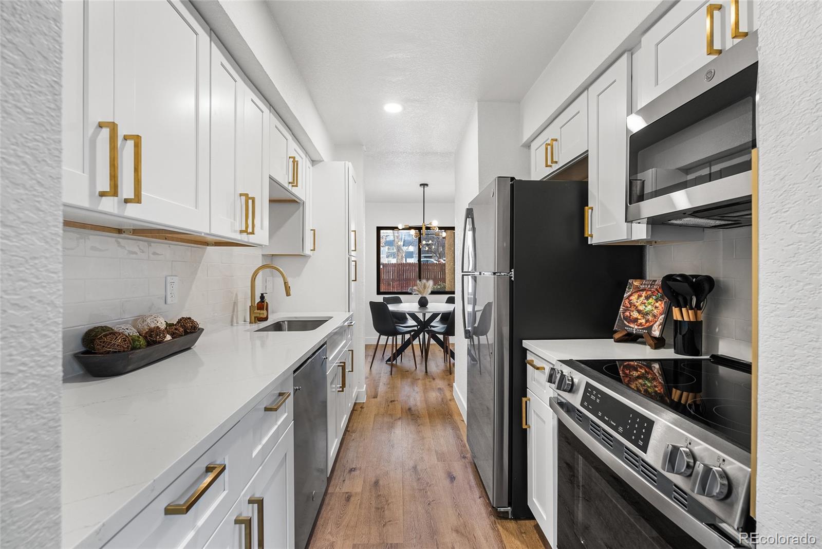 MLS Image #4 for 1060 s parker road,denver, Colorado