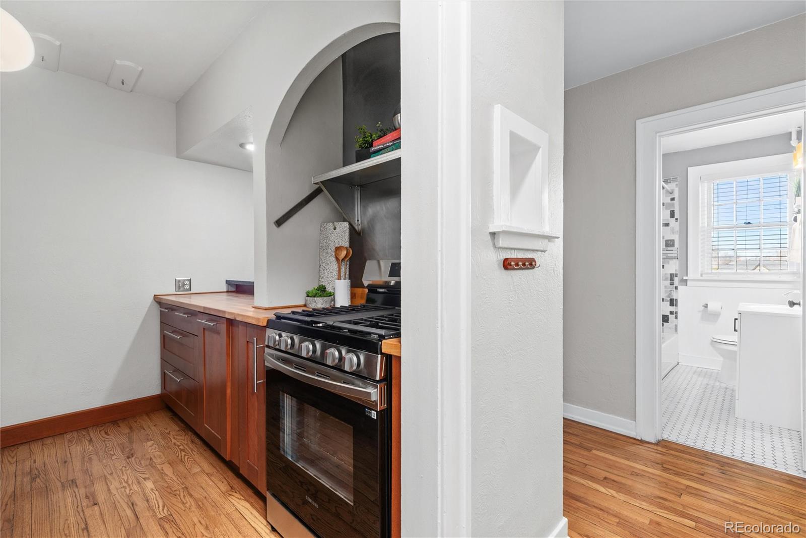 MLS Image #10 for 1446 n gilpin street 1,denver, Colorado