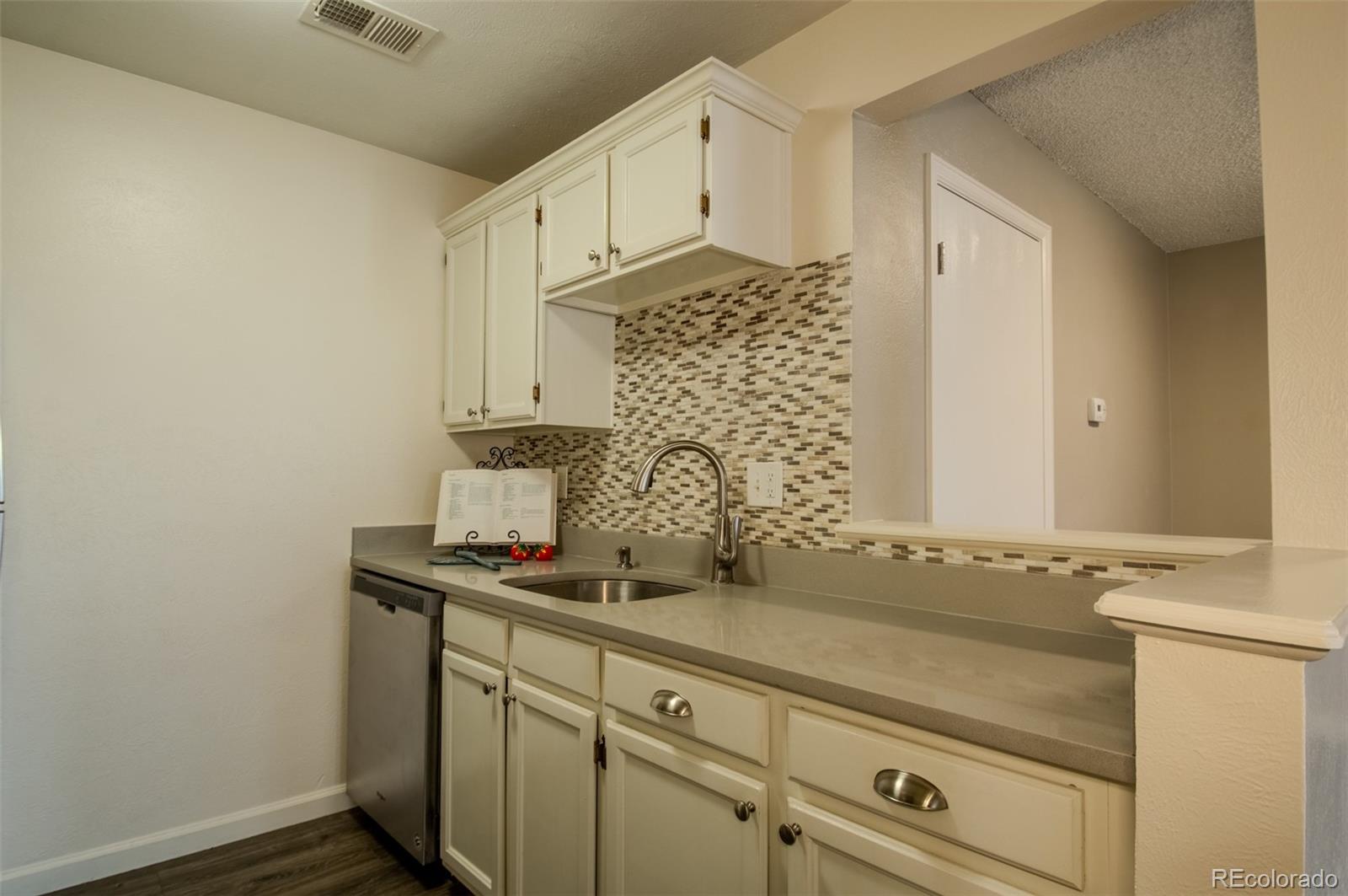 MLS Image #19 for 10920 w florida avenue,lakewood, Colorado