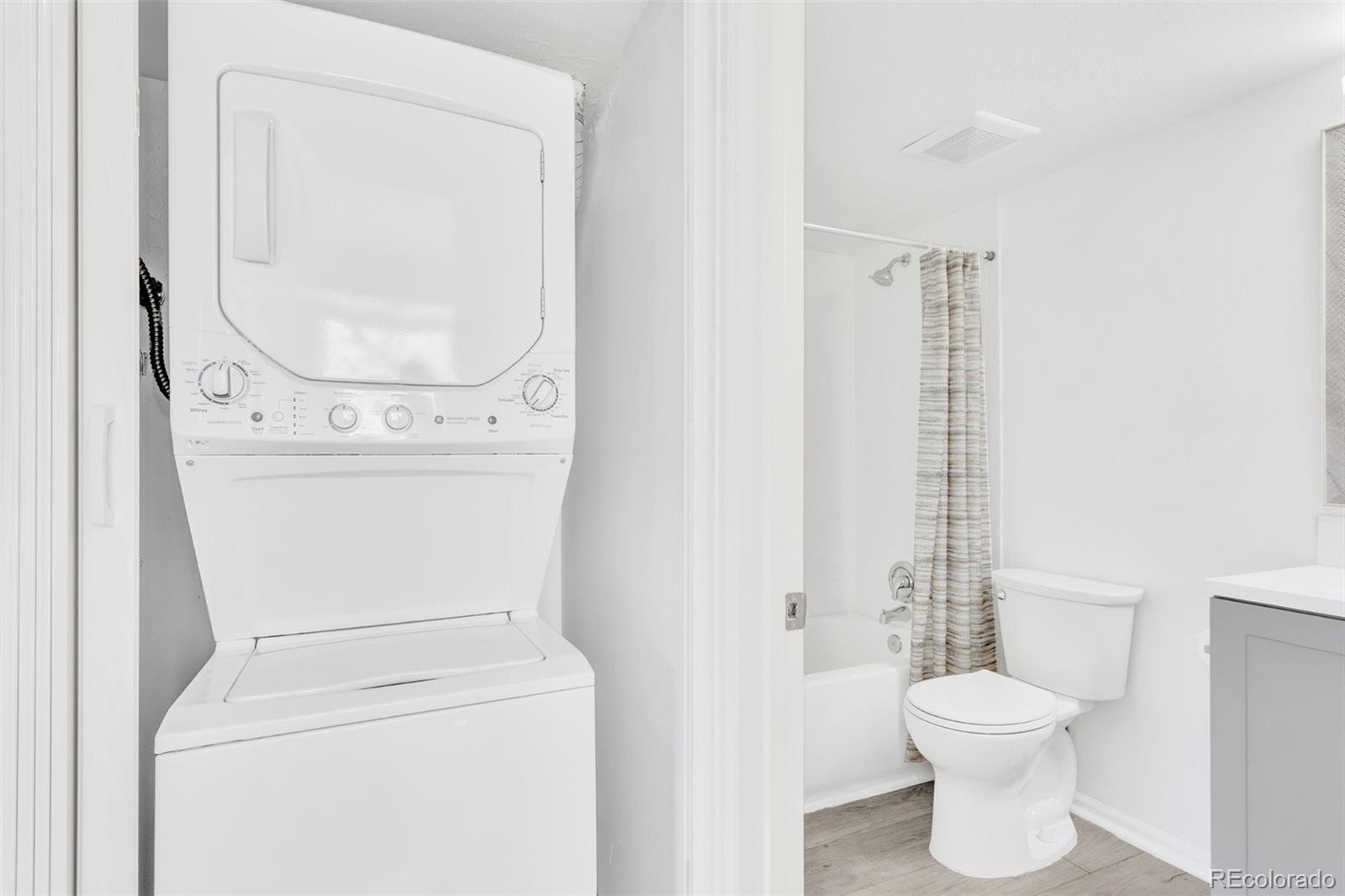 MLS Image #14 for 2575 s syracuse way j108,denver, Colorado