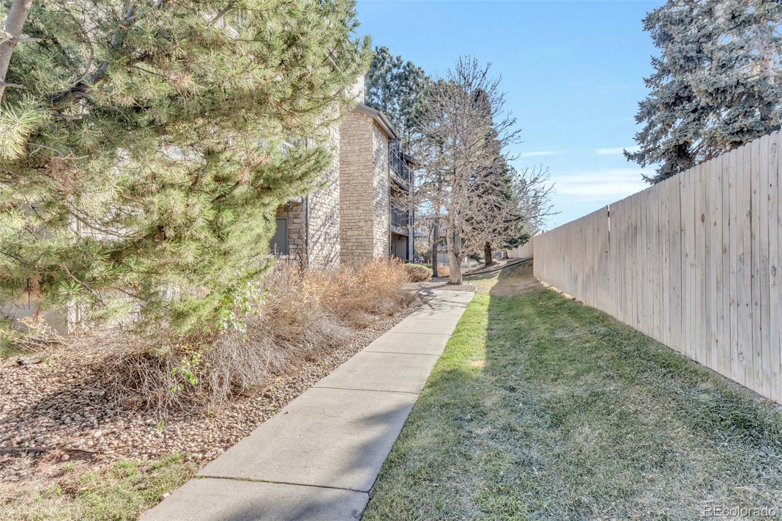 MLS Image #15 for 2575 s syracuse way j108,denver, Colorado