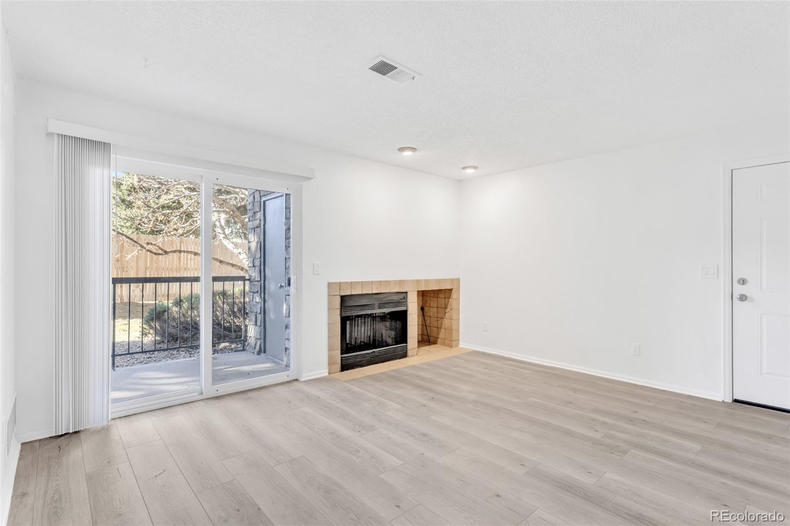 MLS Image #2 for 2575 s syracuse way j108,denver, Colorado