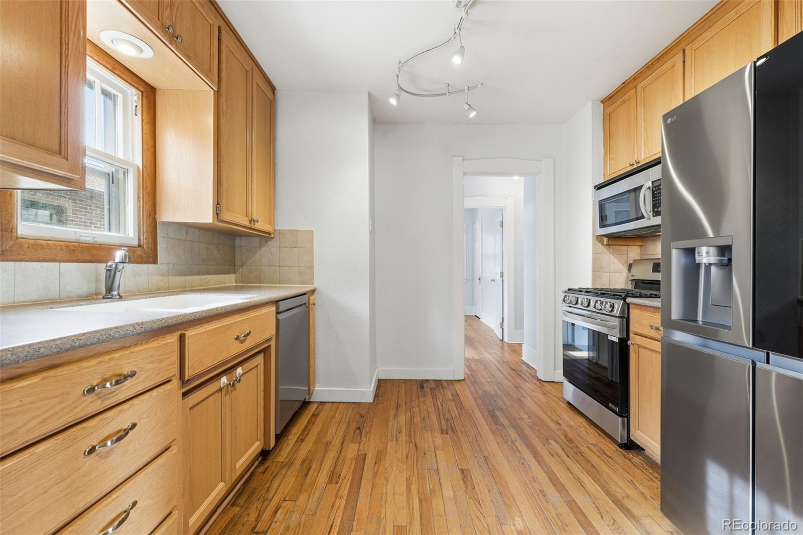 MLS Image #11 for 2549  holly street,denver, Colorado