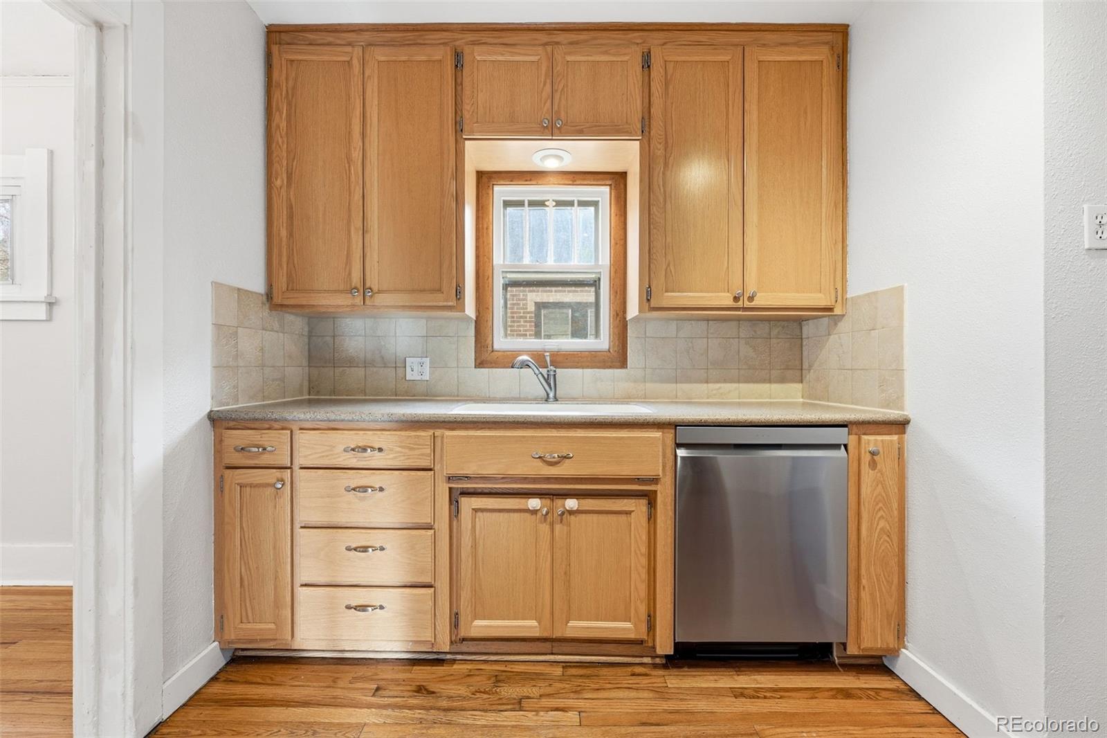 MLS Image #13 for 2549  holly street,denver, Colorado