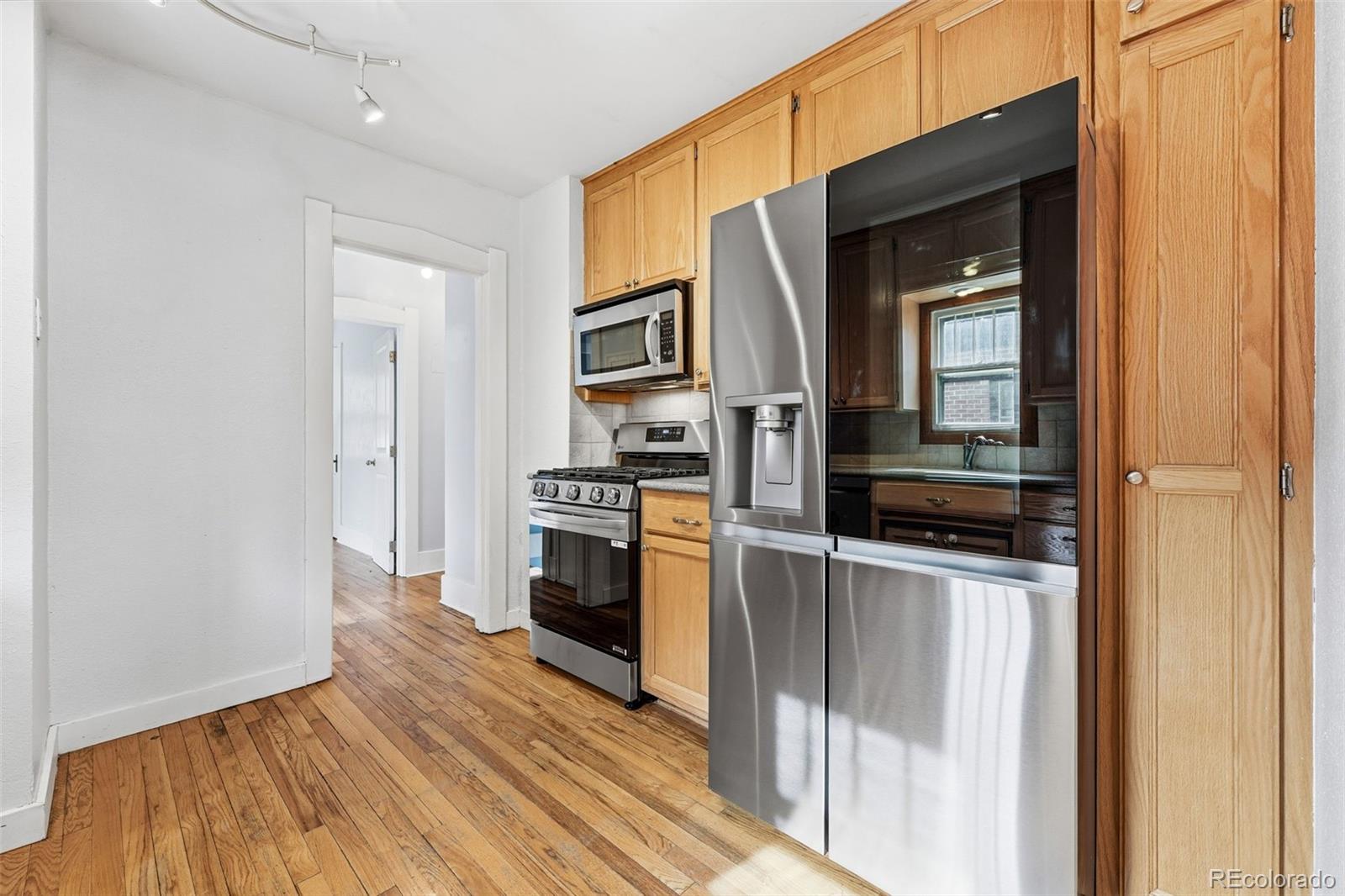 MLS Image #16 for 2549  holly street,denver, Colorado