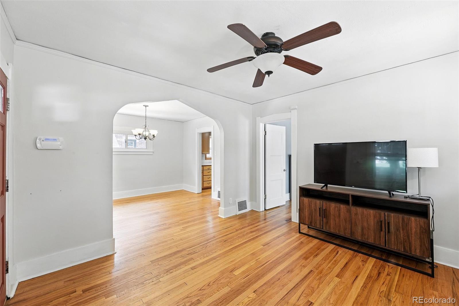 MLS Image #17 for 2549  holly street,denver, Colorado