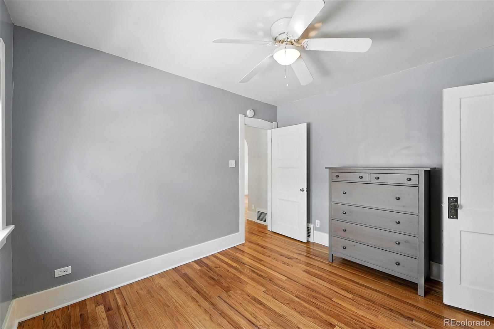 MLS Image #20 for 2549  holly street,denver, Colorado
