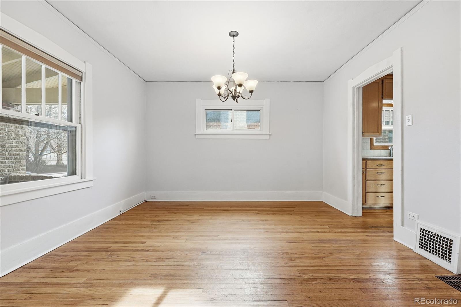 MLS Image #6 for 2549  holly street,denver, Colorado