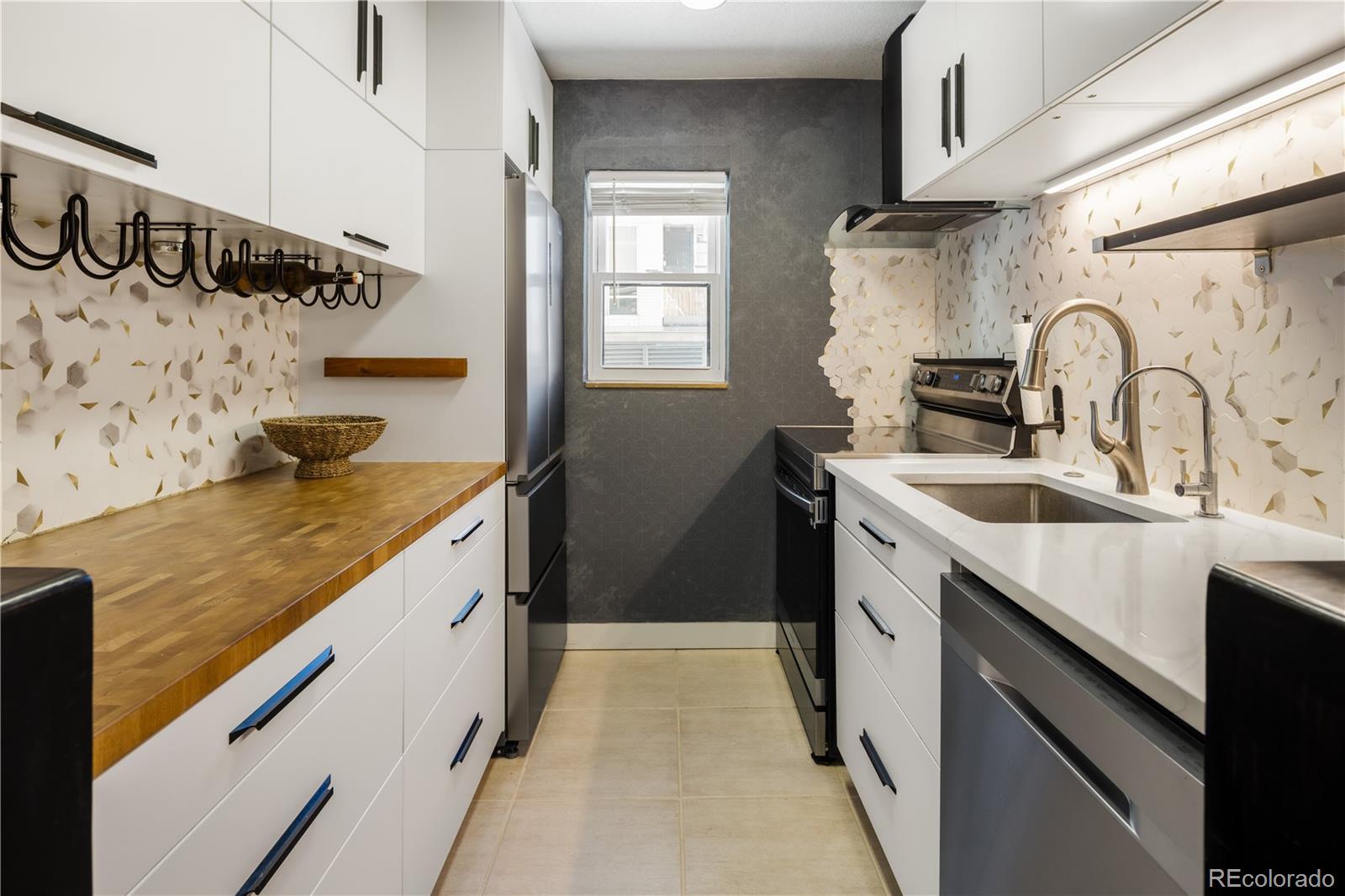 MLS Image #19 for 2  adams street 207,denver, Colorado