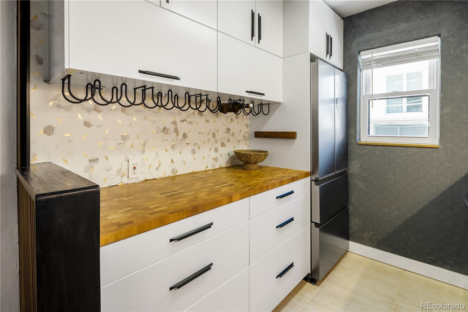 MLS Image #20 for 2  adams street 207,denver, Colorado
