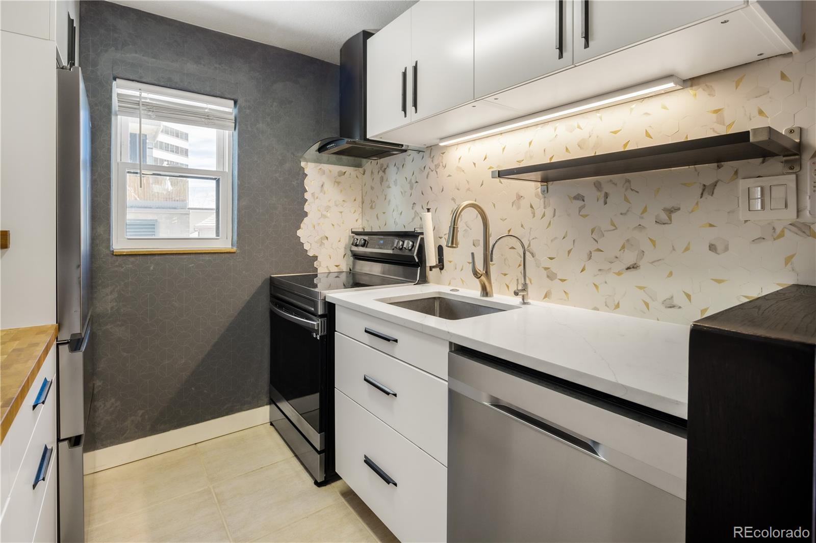 MLS Image #21 for 2  adams street 207,denver, Colorado