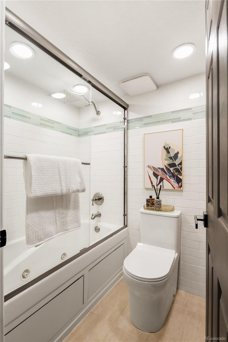 MLS Image #6 for 2  adams street 207,denver, Colorado