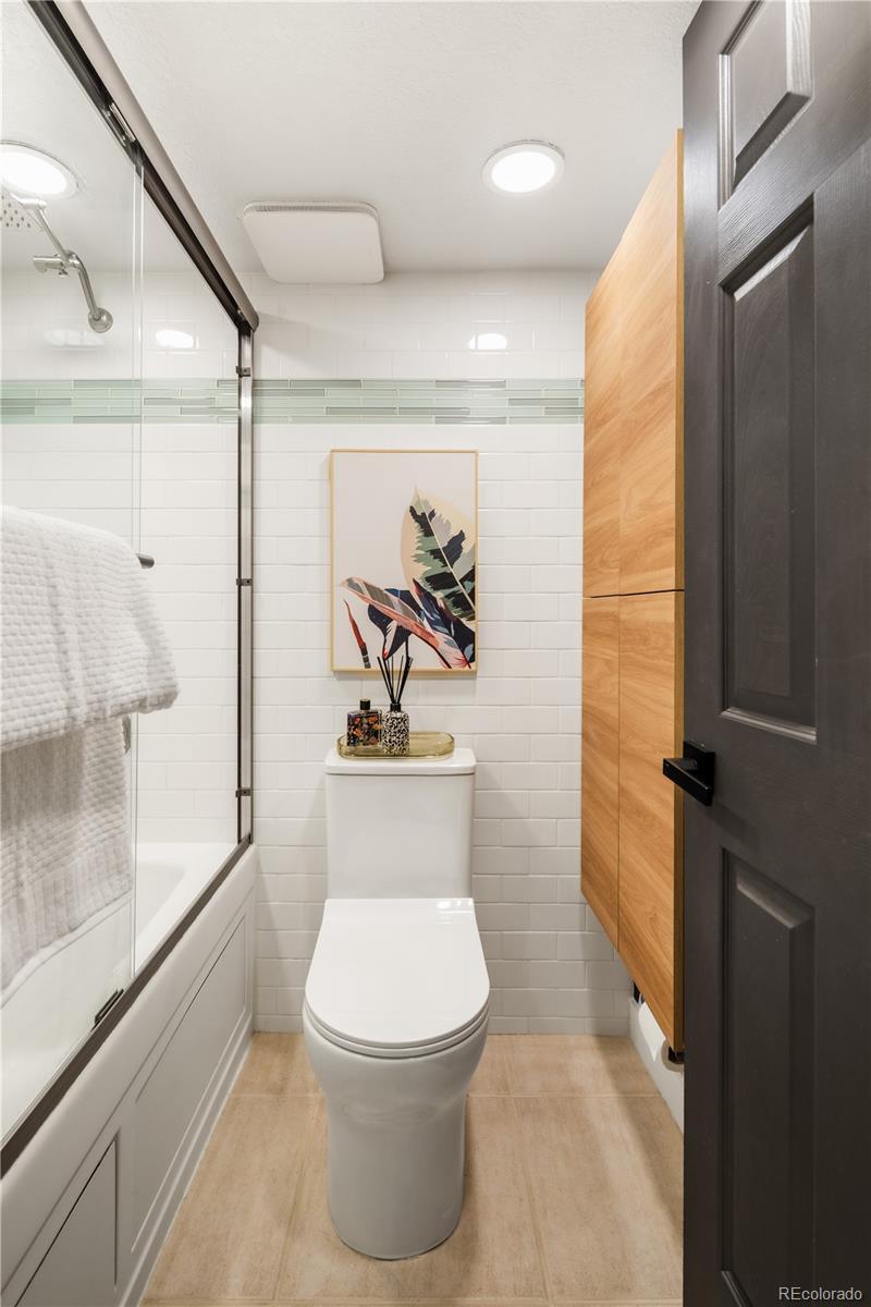 MLS Image #7 for 2  adams street 207,denver, Colorado