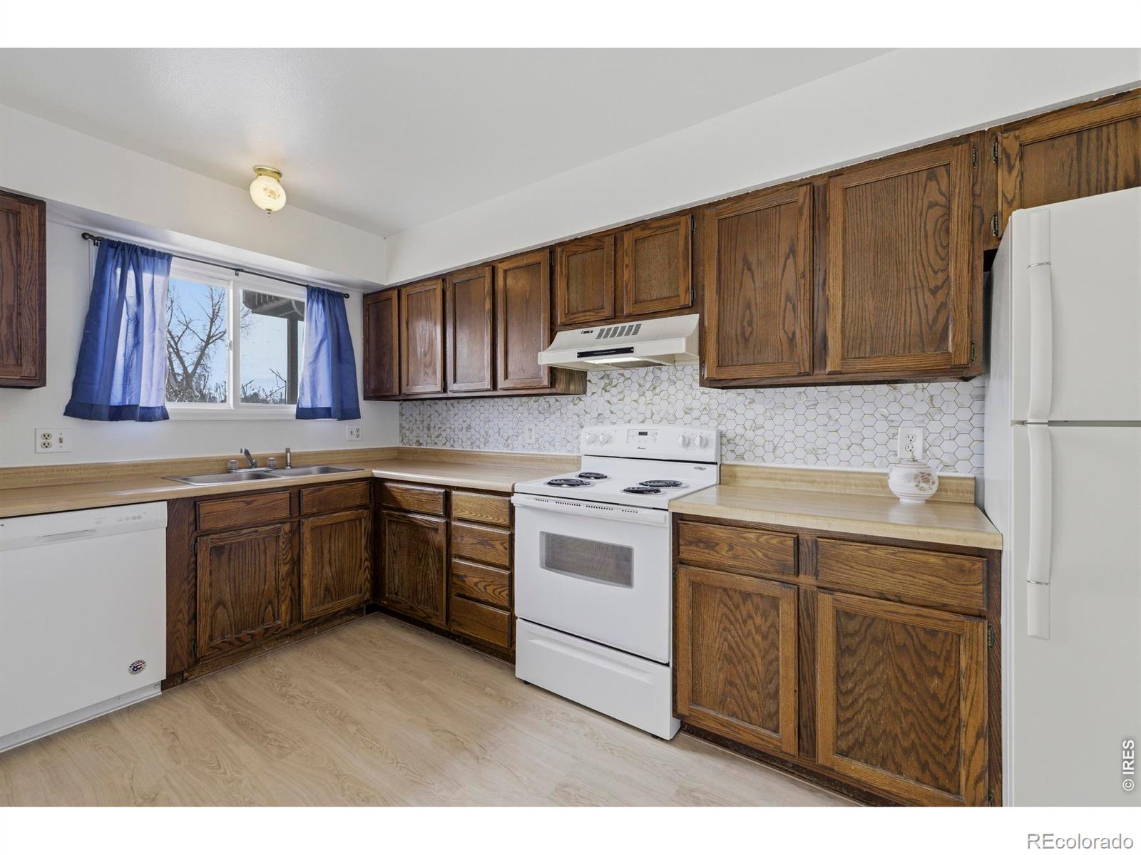 MLS Image #10 for 301  sundance circle,fort collins, Colorado