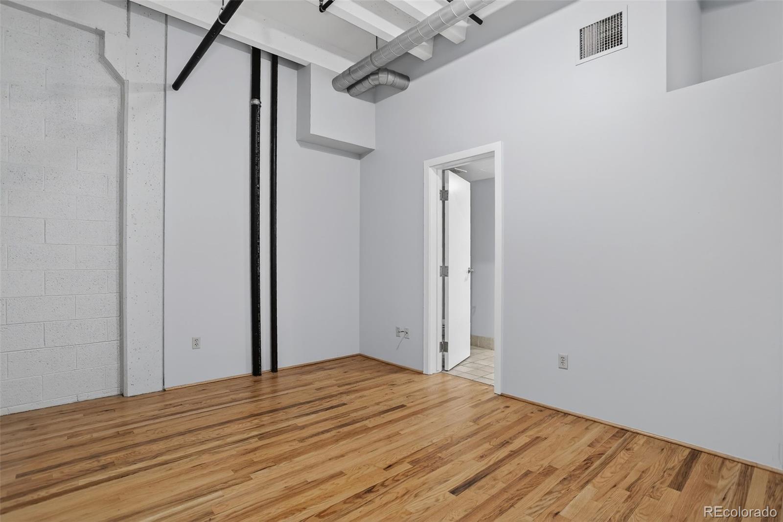 MLS Image #6 for 1800  lawrence street 207,denver, Colorado
