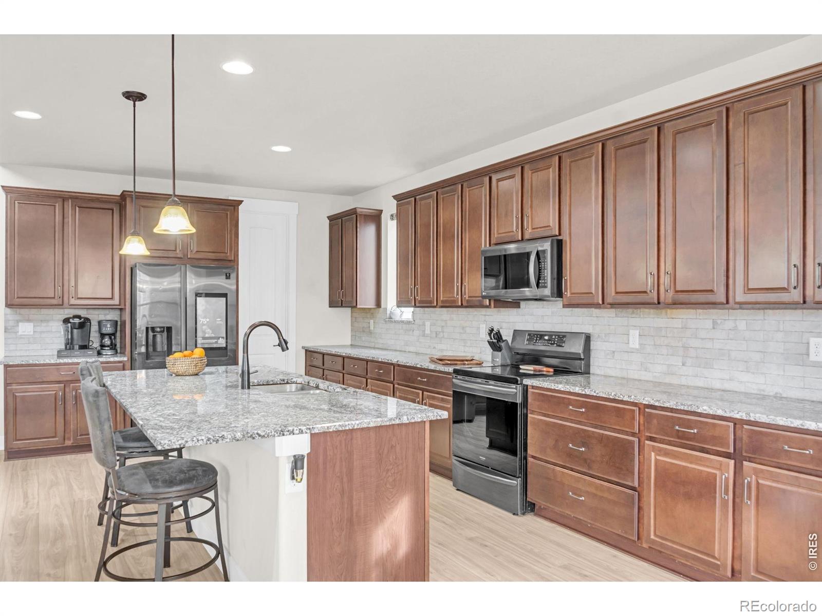 MLS Image #10 for 2096  glean drive,windsor, Colorado