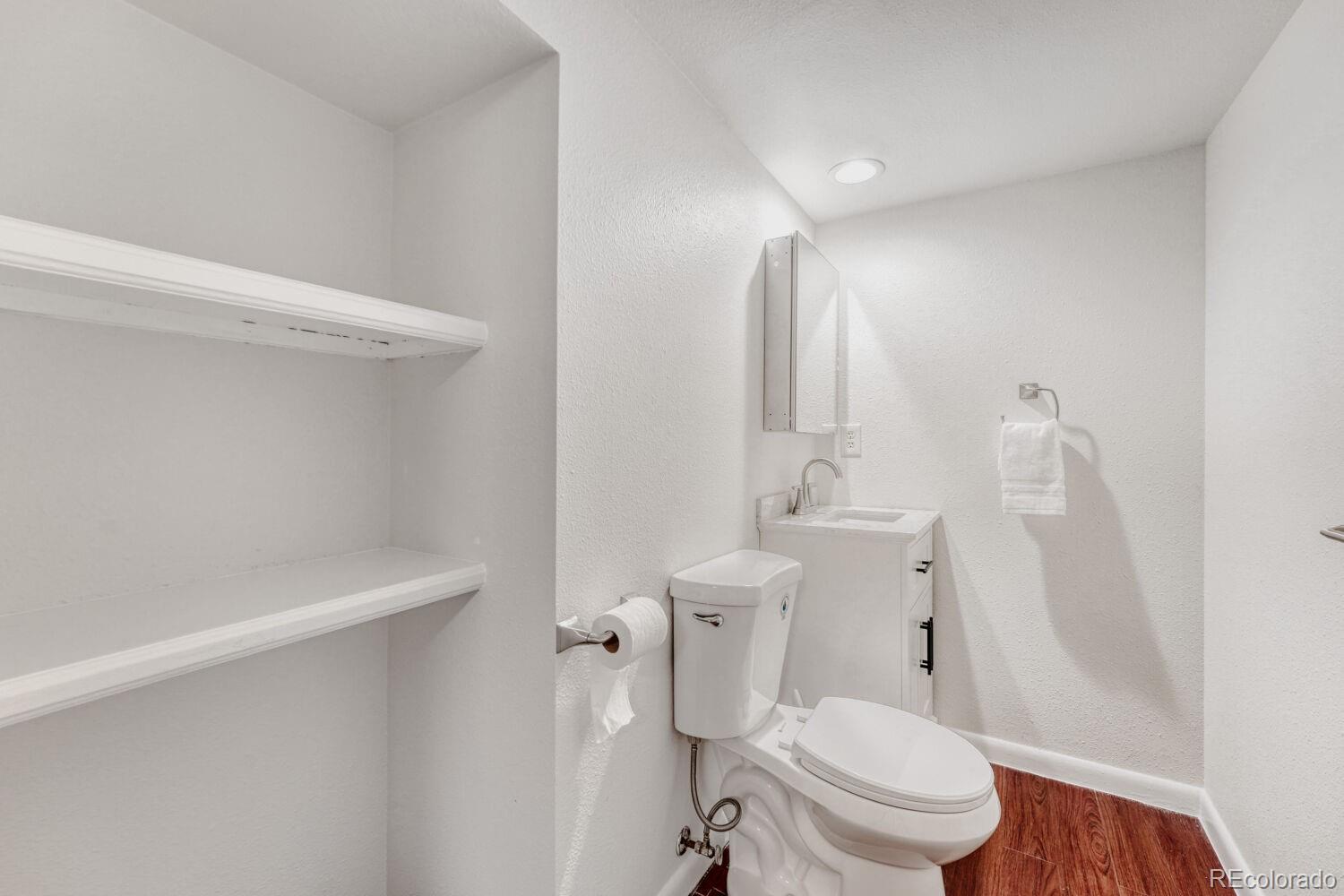MLS Image #23 for 5554 s lansing court,englewood, Colorado
