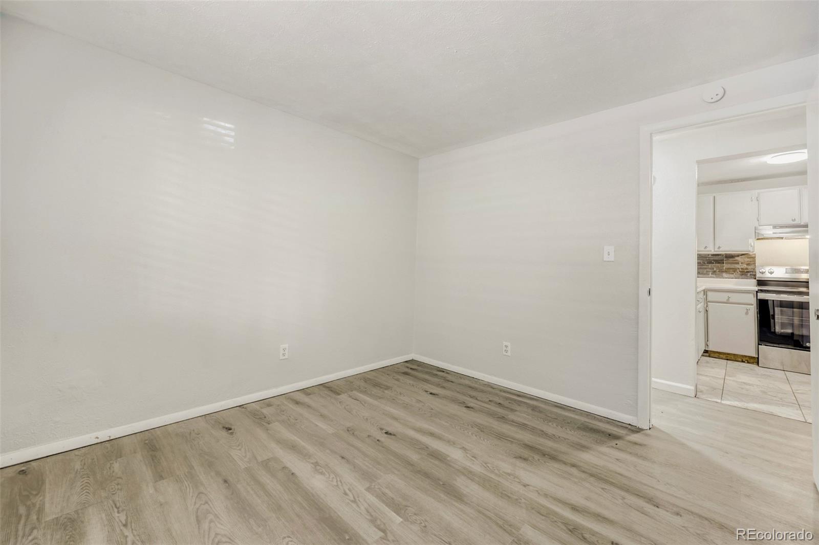 MLS Image #7 for 875 s quebec street 4,denver, Colorado