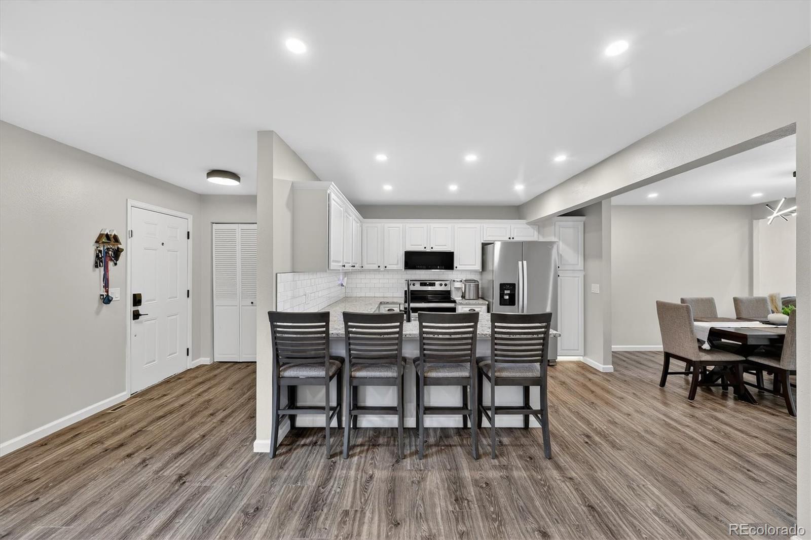 MLS Image #14 for 1700 s helena street,aurora, Colorado