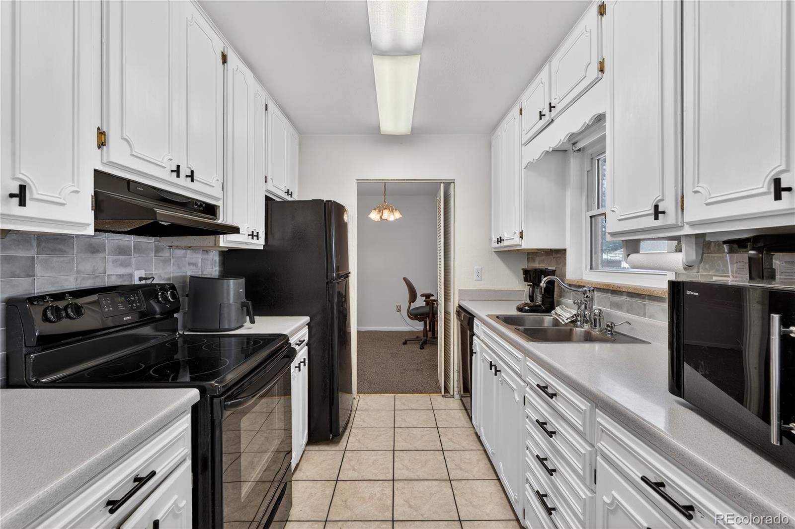 MLS Image #5 for 1231 w radcliff avenue,englewood, Colorado